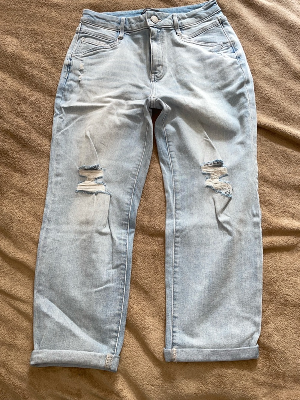 Simply Vera Vera Wang Light Blue Distressed Cropped Jeans